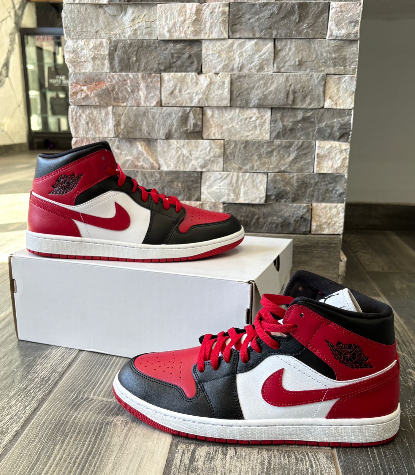 Jordan 1 Mid OG