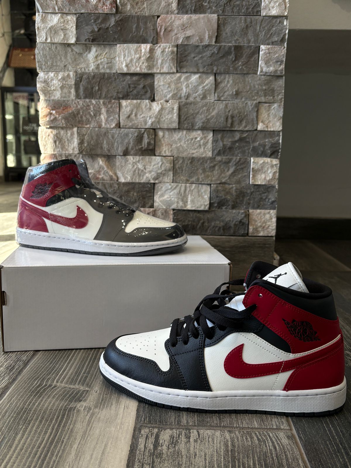 Jordan 1 Mid OG