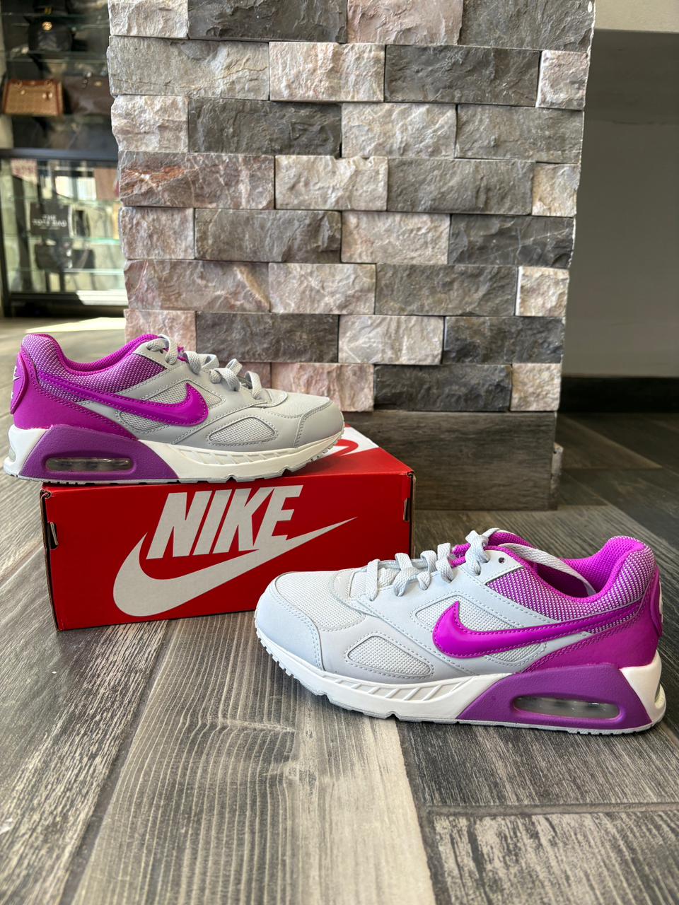 Nike AirMax Ivo OG
