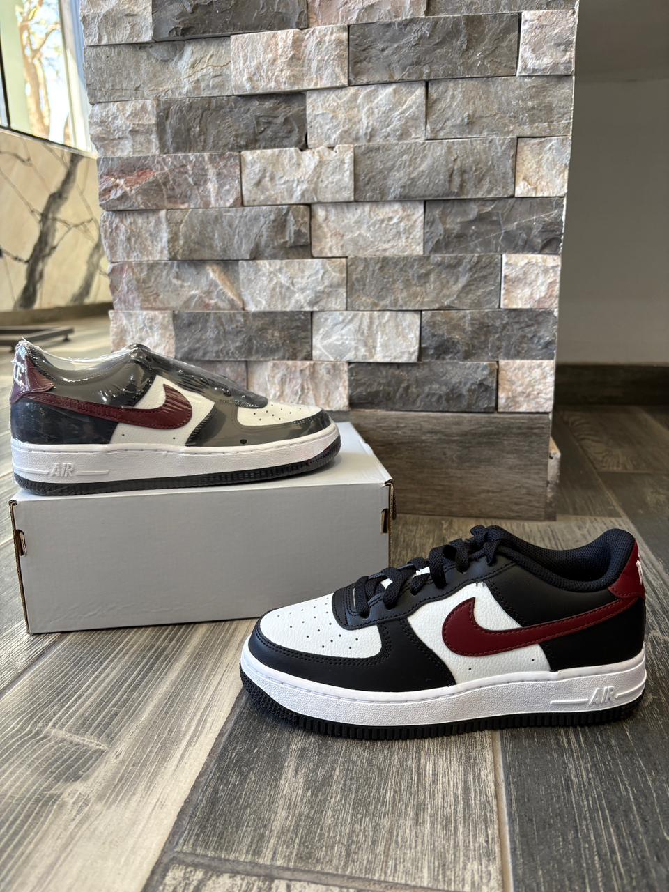 Nike Air Force 1 OG